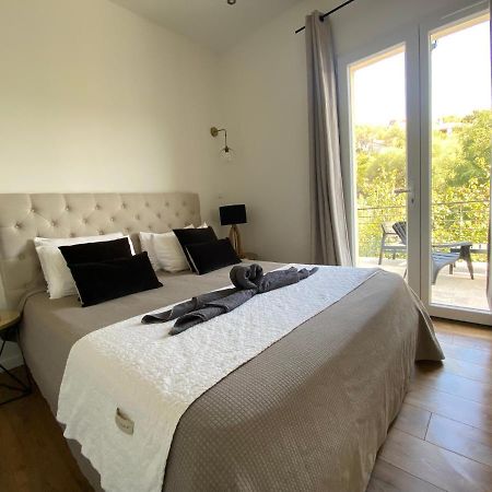 Home Sweet Home: Cozy Apartment with Terrace Near City and Sea Bastia  Exterior photo