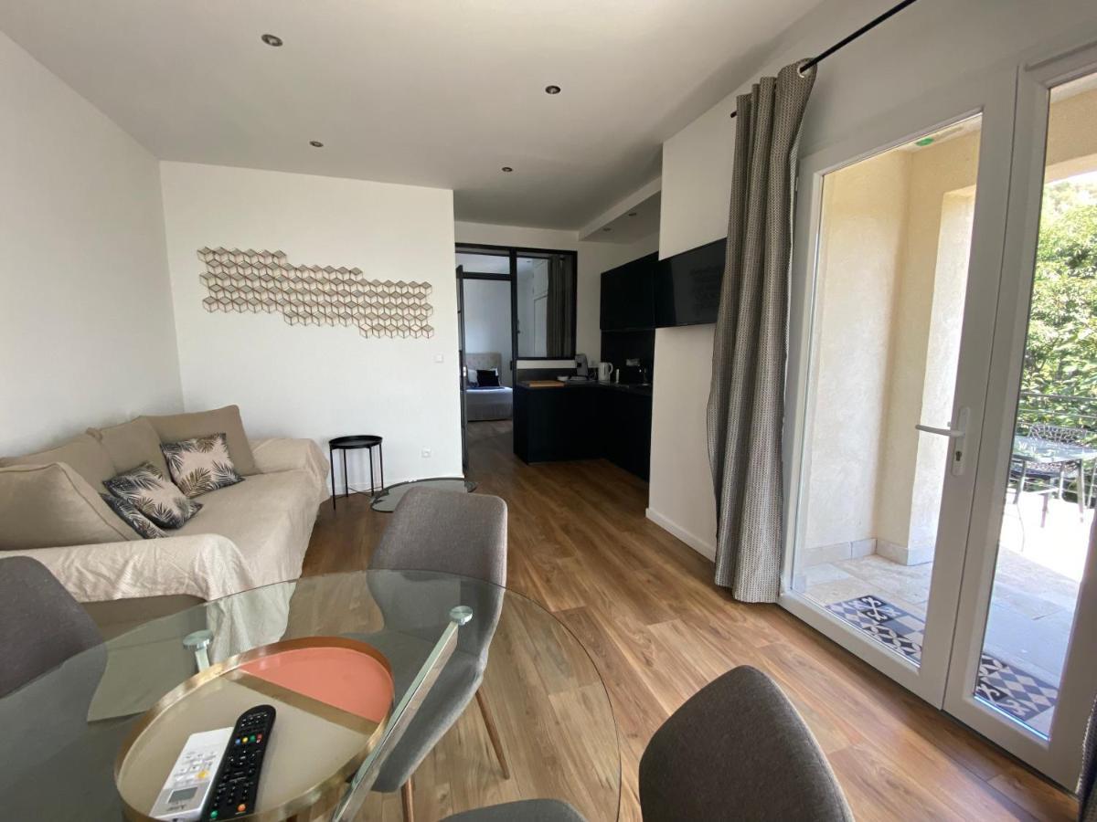 Home Sweet Home: Cozy Apartment with Terrace Near City and Sea Bastia  Exterior photo